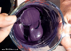 Making an indigo dye paste